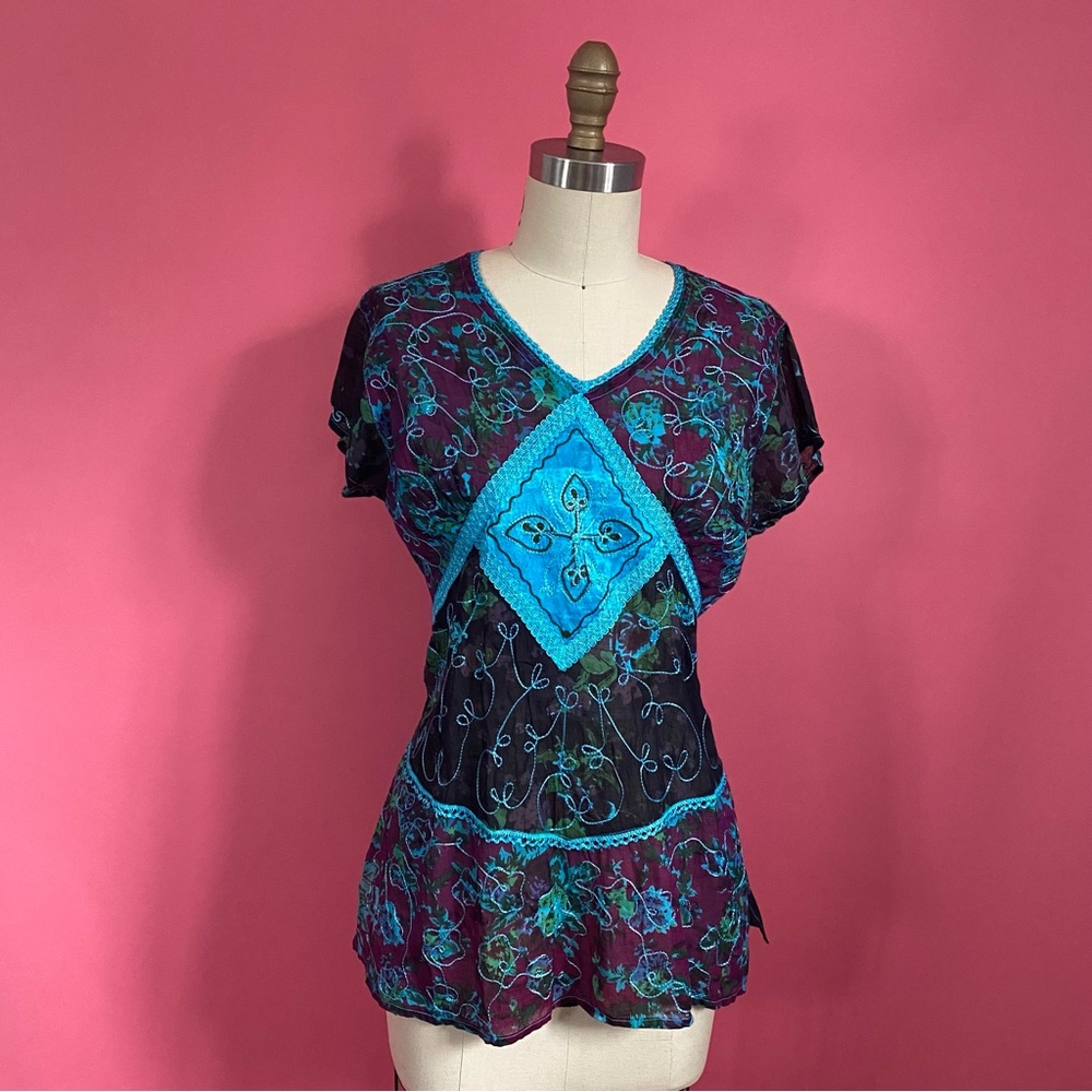 Vintage 90s/Y2K Grunge Boho Floral Embroidery Pieced Patch Crochet Blouse L